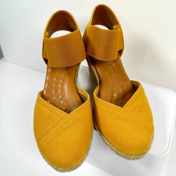 Mr. Cat Mustard Espadrille Wedge Sandals | Women’s Size 6 | Closed Toe + Cushion - Picture 1 of 13